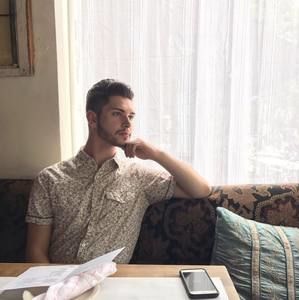 Meet your Posher, Jonathan